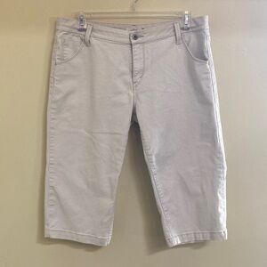 Women's Tan Denim Levis 545 Capri Pants